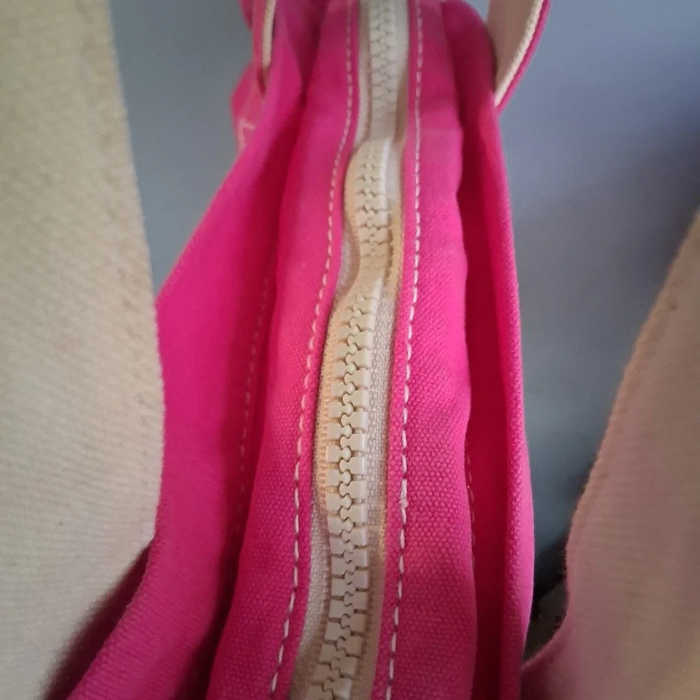 PINK Victoria's Secret Bag RARE HTF Vintage Y2K Heart Charm‎ Spellout Weekender